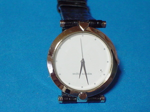 珍品　デザイン　ＭＩＬＡ　ＳＣＨＯＮ　腕時計　ホワイト