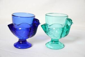 フランス ヴィンテージ 古いガラスのエッグスタンド ニワトリの形 緑と青のガラス 2個セット 美品
