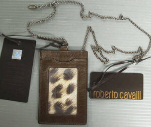 送料無料 Roberto Cavalli ロベルトカヴァリ：チェーン付き パスケース 未使用 展示品 （ カードケース 定期入れ 財布 小銭入れ 