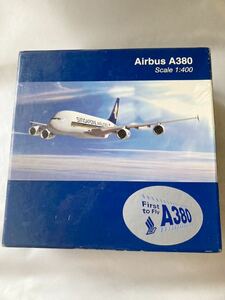 ★★ 1/400 シンガポール航空　【SINGAPORE　AIRLINES】 AIRBUS A380 ★★
