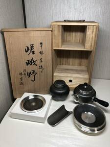 大阪 浪華 錫半造 嵯峨野 茶器揃え 本錫手造り 手付き急須 茶托 茶壺 茶入 仙媒 茶合 茶則 茶量 罐座 瓶敷 煎茶道具 