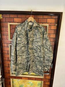 ミリタリージャケット　デジカモ　迷彩　サイズ Sくらい　USAIRFORCE 米軍　軍もの　アメリカ古着　アウトドア