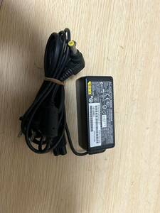 FUJITSU ACアダプタ SEE55N2-19.0 (FMV-AC326) 19V 2.1A 動作品