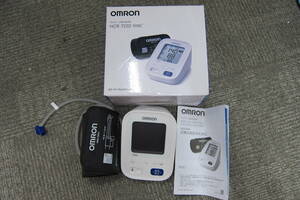 OMRON　オムロン　血圧計　HCR-7202　上腕式血圧計　【124】