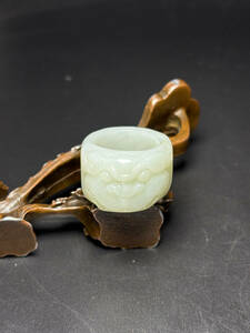 ▽鴻▽ 和田玉製 細密彫 獣面指輪 置物 古賞物 中国古玩 中国古美術