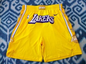 XLサイズ 新品未使用 ロサンゼルス レイカーズ 黄色ショーツ NBA KOBE BRYANT コビー コービー ブライアント Los Angeles Lakers