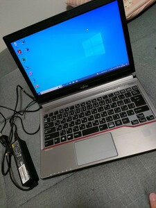 ノートPC lifebook E736 celeron3955U/SSD