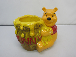 ★sb0053　くまのプーさん　プランター　陶器　ガーデニング　ディズニー　鉢　置物　POOH　Disney　庭　植木　インテリア　かわいい★