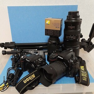 ニコンデジタル一眼レフカメラ　D700　Nikon AF VR80-400レンズ他　バッテリー2個　充電器2台取説付き 三脚 D80ジャンクおまけ