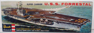 ○ REVELLレベル／ スーパーキャリアー USS フォレスタル (1/542) 1956年 Sキット