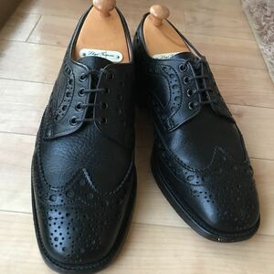 美品 ローク LOAKE 8 26.5〜27 ウイングチップ ビックパーフォレーション シュリンクレザー 黒 英国製