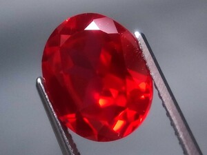 4.46ct 新品・ピジョンブラッドカラー合成ルビー ブラックライト発色効果あり