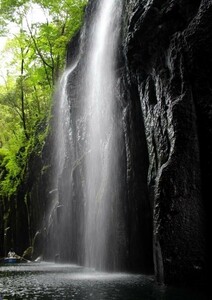 高千穂峡 真名井の滝 宮崎 滝 癒し 絵画風 壁紙ポスター 特大A1版 585×830mm（はがせるシール式）024A1