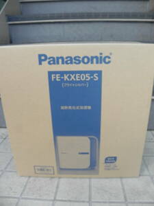 未使用・未開封　＊ 　Panasonic　加熱気化式加湿器　nanoe　：　FE-KXE05-S　（ブライトシルバー）　①