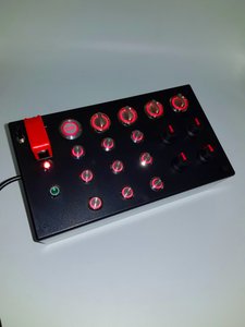 【購入代行】シムレーシング USB ボタンボックス ３１機能 赤照明横型 ステッカー付き