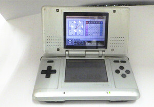 新入荷　Nintendo DS シルバー　現状ジャンク品　