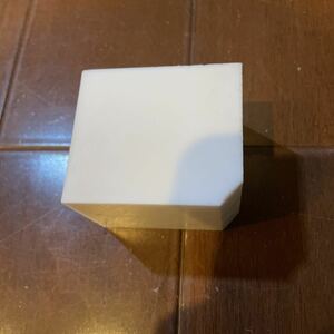 テフロン　PTFE 白　端材　45mm X 52mm X 59mm