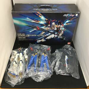 PG 1/60 ZGMF-X20A ストライクフリーダムガンダム プラモデル 現状品 タバコ臭 機動戦士ガンダムSEED DESTINY