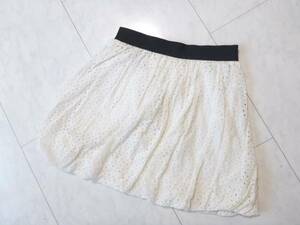 美品　ダブルスタンダードクロージング　白　刺繍　スカート