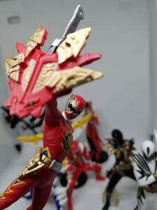 アバレンジャーガシャ8体　 Power rangers Dino Thunder.