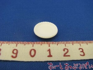 クリックポスト可 ミニチュア　プラスチック製の小皿　直径15ｍｍ ２枚セット　MWDMT12　ドールハウス用