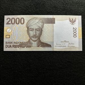 C286.(インドネシア) 2000ルピア★紙幣　2009年 未使用　外国紙幣 P-148