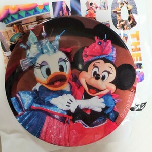 ディズニー　アンコール！ザモーメンツ展　ミニーマウス＆デイジー　缶バッジ Disney