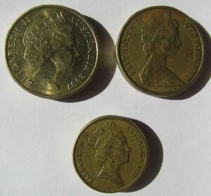  [海外硬貨] オーストラリア 2ドル硬貨×1枚 1ドル硬貨×2枚 計３枚 /One Dollar 2dollars 女王エリザベス2世 外国コイン 記念硬貨 APEC