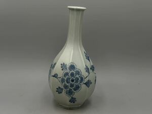 朝鮮美術　李朝染付八角花瓶　約28×12.5cm 徳利　面取　白磁　高麗　韓国　花器　青花　李朝時代　24.3/od.uw