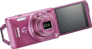 ニコン　デジタルカメラ　ピンク