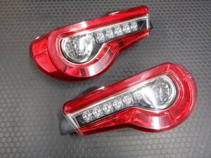 # トヨタ / 86 / ZN6 / G / 後期 / 左右 / テールランプ / LED / KOITO 220-60345 SU003-06985 SU003-06984 点灯画像有