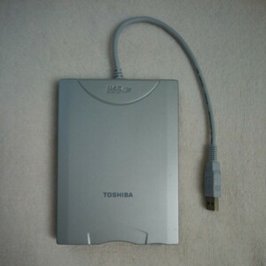 TOSHIBA 東芝 フロッピーディスクドライブ PA2680U USB 動作未確認