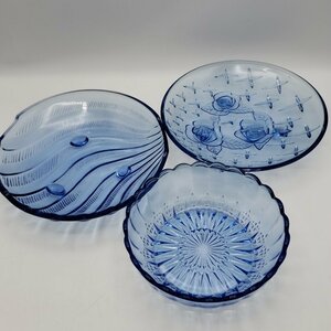 ガラス皿 3枚 ブルー 青 ガラス バラ 貝 花 涼しげ かわいい キラキラ 菓子皿 フルーツ皿 平皿 レトロ アンティーク【80e1383】