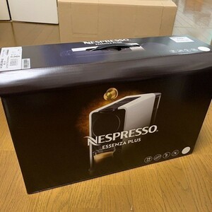 ネスプレッソ コーヒーメーカー エッセンサ プラス 新品 C45WH オフホワイト 未使用品