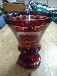 花器　花瓶　カット　ガラス　赤被せ