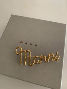 マルニ　ロゴ　ブローチ　ゴールド　MARNI アクセサリー