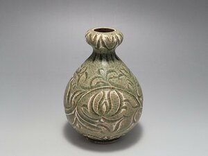 耀州窯 陰刻花紋 小花瓶 時代唐物 高さ約11.4cm / 宋元時代 花瓶 飾瓶 花插 花器 唐物 人間国宝 李朝 高麗 古玩 古董