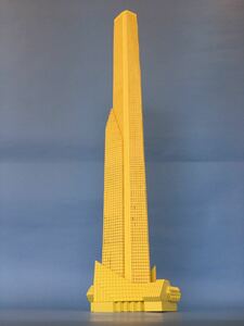 グラス・タワー(映画「タワーリング・インフェルノ」)のペーパーモデル試作品（1/1000、無塗装、ガラス面は黄色。）