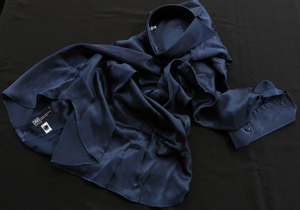 ★イタリアDANROMA シルクシャツ 贅の極みシルクサテン SILK SATIN NAVY 普通衿 青みを感じるネイビーがネイビーが魅力です XL 43-94