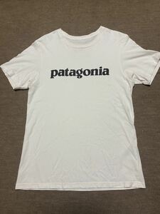 送料格安スピード発送！良品★PatagoniaパタゴニアのコットンロゴTシャツ黒字★Sサイズトレッキング登山トレランマラソンフェスキャンプ