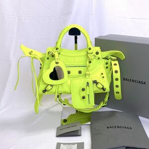 バレンシアガ　カゴール　ショルダーバッグ　イエロー　ネオン　ハート　balenciaga 2way Neo Cagole XS Handbag