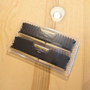 CORSAIR DDR4 3000MHz デスクトップPC用 メモリモジュール VENGEANCE LPX Series ブラック 16GB（8GB×2）2枚 CMK16GX4M2B3000C15