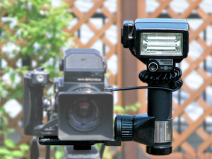 ナショナルオートパナ PE-3650　フィルムカメラ汎用グリップタイプストロボ　中判カメラのグリップとしても最適