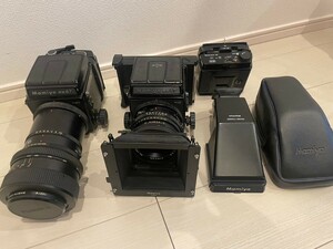 カメラまとめて4点　Mamiya マミヤ RB67 ProSDとMamiya マミヤ RB67 ProSD、付属品2点　管理番号K56 