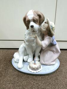 35815◆LLADRO リヤドロ / 6632 お誕生日のキッス 少女 犬 ケーキ　高さ約22cm