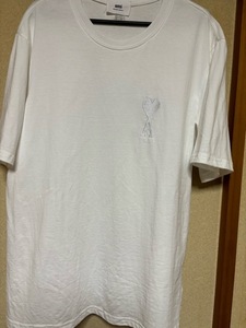 AMI ビッグハート　半袖Tシャツ ホワイト　L　刺繍ロゴ　ユニセックス【並行輸入品】