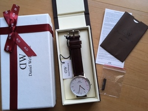 新品同様 箱・付属品有 Daniel Wellington ダニエルウェリントン 36mm 0611DW 2針 シルバー×ホワイト クオーツ 腕時計