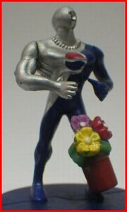 送料込【中古】ペプシ★ペプシマンPEPSI-MAN★ボトルキャップ フィギュア【OUCH!】鉢を落として爪先直撃■