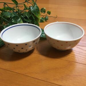 【新品即決】水玉茶碗2個セット　ペア　飯碗　ピンクブルー　子供
