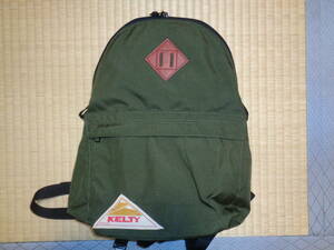 ●未使用　kelty ケルティ キッズデイパック　10L　リュックサック　バックパック　小さめ　コンパクト　オリーブ　KELTY